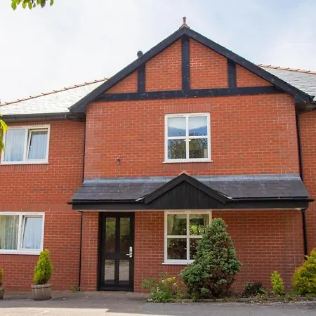 The Chetwynde - Self Check In Hmo * Barrow-in-Furness