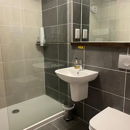 The Chetwynde - Self Check In Hmo 호텔 *